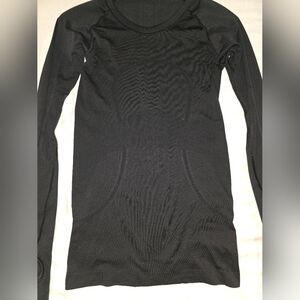 Lululemon Swiftly Tech Long-Sleeve